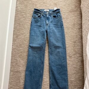 Abercrombie & Fitch 90s Relaxed High Rise Blue Jeans